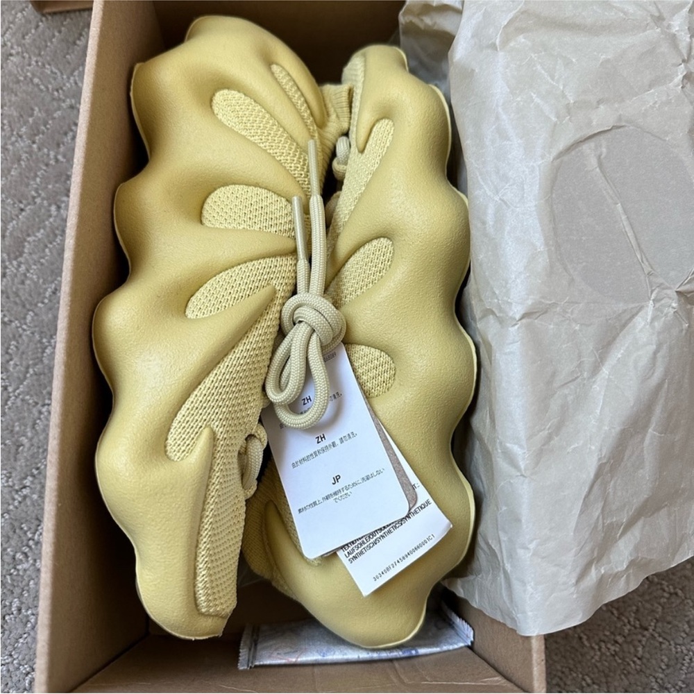 Yeezy 450 - Picture 9 of 9